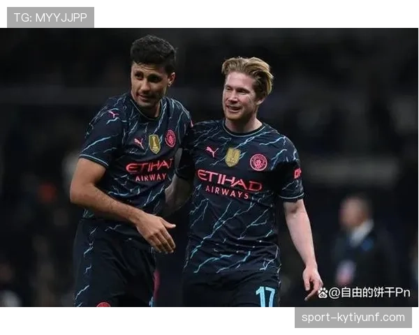 德布劳内与哈维：中场大师的传球调度与控制力差异解析